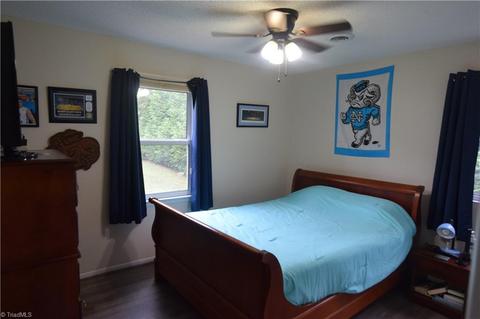 115 Cascade Ct, King, NC 27021 photo 7