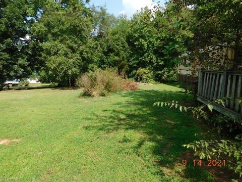 214 Skyview Lake Rd, Harmony, NC 28634 photo 4