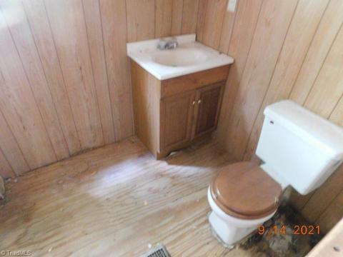 214 Skyview Lake Rd, Harmony, NC 28634 photo 14