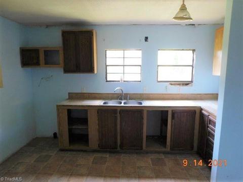 214 Skyview Lake Rd, Harmony, NC 28634 photo 8