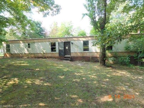 214 Skyview Lake Rd, Harmony, NC 28634 photo 1