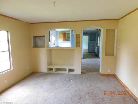 214 Skyview Lake Rd, Harmony, NC 28634 photo 6