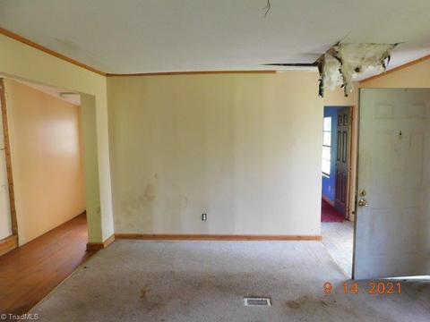 214 Skyview Lake Rd, Harmony, NC 28634 photo 16
