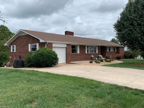 235 Will Faw Rd Millers Creek Nc 28651 30 Photos Mls 1042917 Movoto