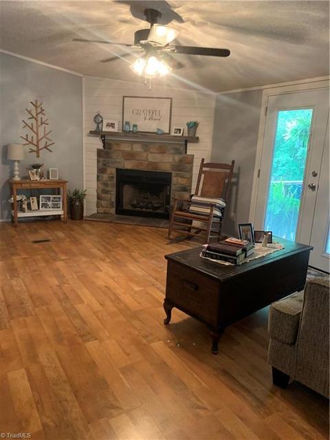 155 White Walnut St, Traphill, NC 28685 photo 4