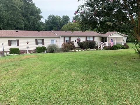 155 White Walnut St, Traphill, NC 28685 photo 2