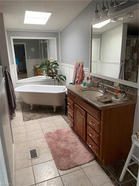 155 White Walnut St, Traphill, NC 28685 photo 12