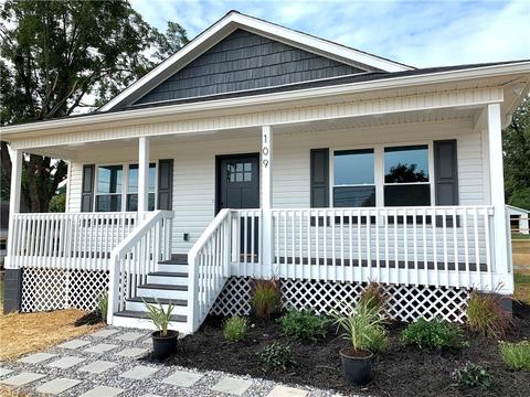 109 Highland Point Ave, Harmony, NC 28634 photo 2