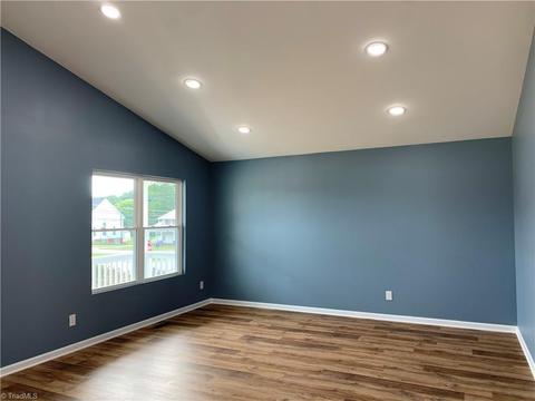 109 Highland Point Ave, Harmony, NC 28634 photo 7