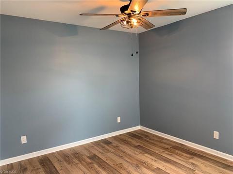 109 Highland Point Ave, Harmony, NC 28634 photo 16
