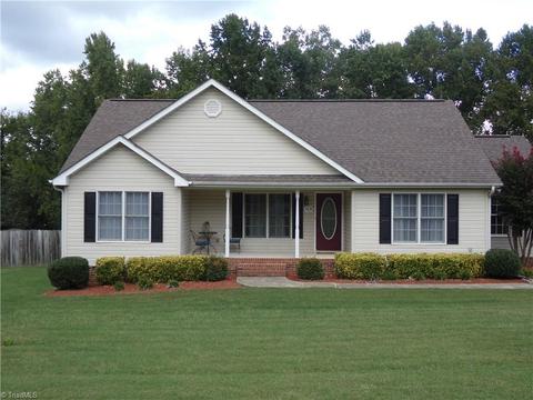 105 Saddlebred Loop, Stokesdale, NC 27357 photo 1