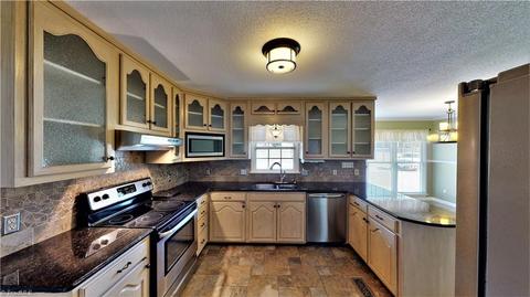 5860 Fairview Church Rd, Trinity, NC 27370 photo 11