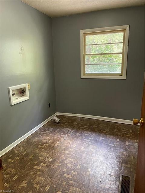 411 Johnson Rd, High Point, NC 27265 photo 12