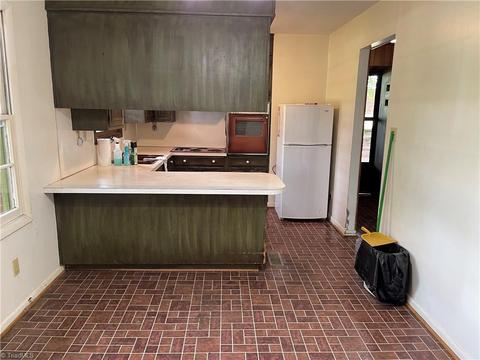 411 Johnson Rd, High Point, NC 27265 photo 14