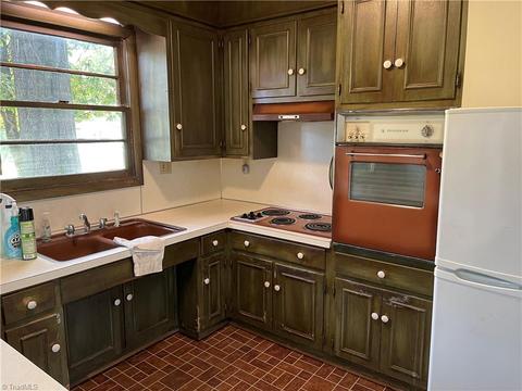 411 Johnson Rd, High Point, NC 27265 photo 15