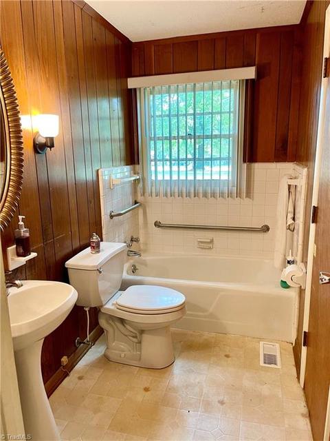 411 Johnson Rd, High Point, NC 27265 photo 20