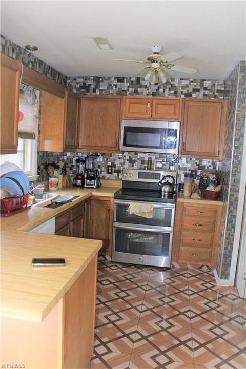 2732 Ingram Rd, High Point, NC 27263 photo 4
