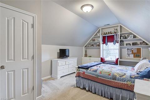 896 Hedgepath Ter, High Point, NC 27265 photo 31