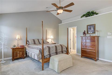 896 Hedgepath Ter, High Point, NC 27265 photo 23