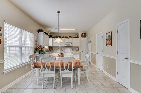 896 Hedgepath Ter, High Point, NC 27265 photo 14
