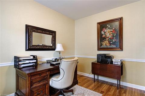 896 Hedgepath Ter, High Point, NC 27265 photo 6