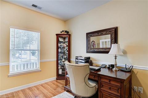 896 Hedgepath Ter, High Point, NC 27265 photo 7