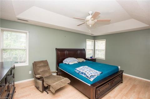 3925 Patsy Dr, Winston Salem, NC 27107 photo 9