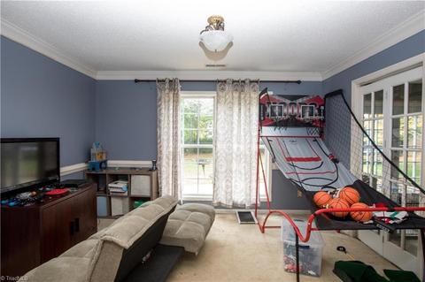 3925 Patsy Dr, Winston Salem, NC 27107 photo 6