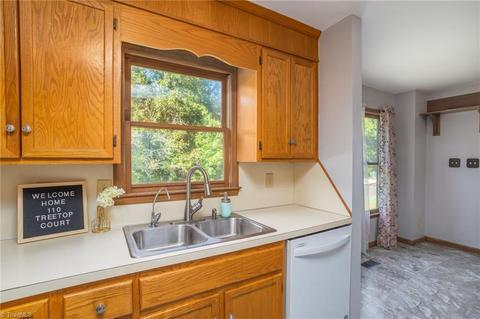 110 Treetop Ct, Trinity, NC 27370 photo 11