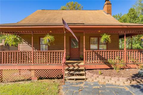 110 Treetop Ct, Trinity, NC 27370 photo 2