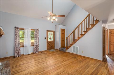 110 Treetop Ct, Trinity, NC 27370 photo 6