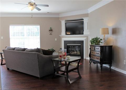 837 Hedgepath Ter, High Point, NC 27265 photo 6