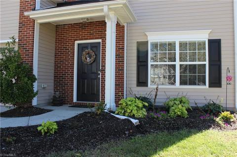 837 Hedgepath Ter, High Point, NC 27265 photo 2