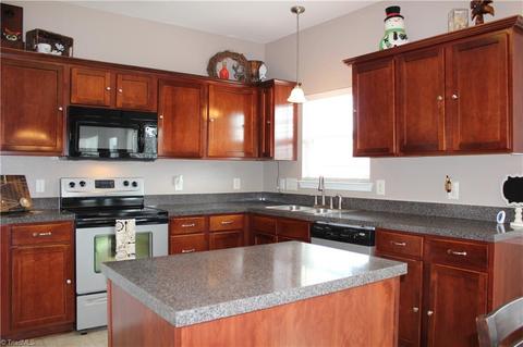 837 Hedgepath Ter, High Point, NC 27265 photo 10