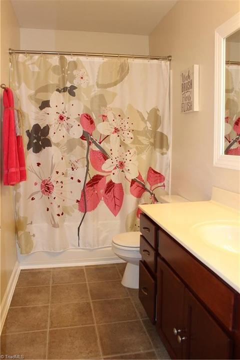 837 Hedgepath Ter, High Point, NC 27265 photo 20