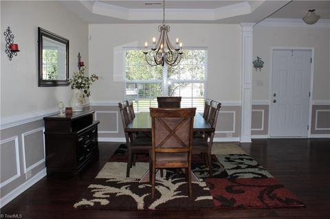 837 Hedgepath Ter, High Point, NC 27265 photo 5