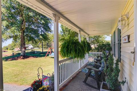 719 Corner Rd, Pinnacle, NC 27043 photo 3