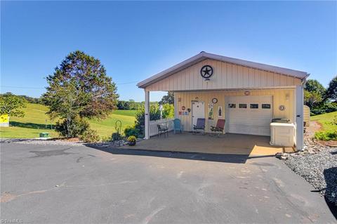 719 Corner Rd, Pinnacle, NC 27043 photo 34