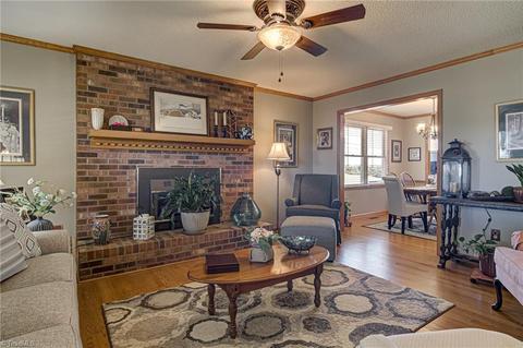 719 Corner Rd, Pinnacle, NC 27043 photo 6