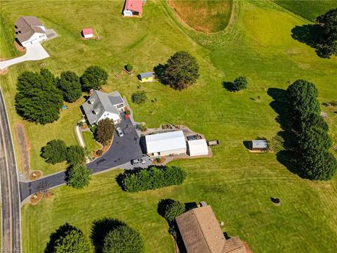 719 Corner Rd, Pinnacle, NC 27043 photo 41
