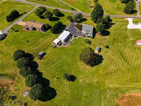 719 Corner Rd, Pinnacle, NC 27043 photo 42