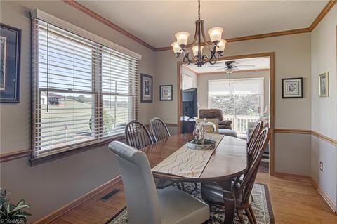 719 Corner Rd, Pinnacle, NC 27043 photo 9