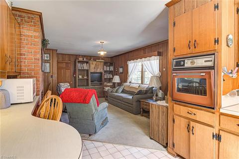 183 Shoals Rd, Pinnacle, NC 27043 photo 13