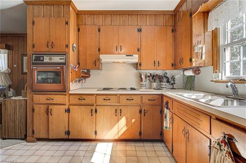 183 Shoals Rd, Pinnacle, NC 27043 photo 10