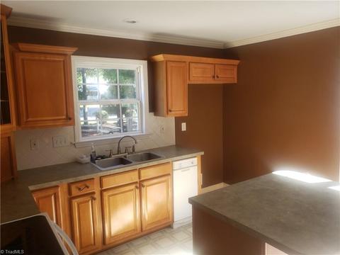 113 Covington Dr, Advance, NC 27006 photo 5