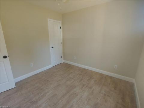 307 N 3rd Ave, Mayodan, NC 27027 photo 12