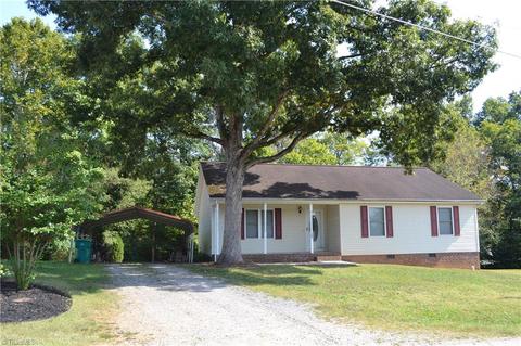 505 Summit St, Madison, NC 27025 photo 1