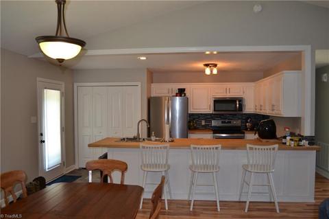 505 Summit St, Madison, NC 27025 photo 8