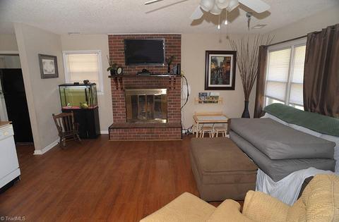 606 2nd St, Spencer, NC 28159 photo 4