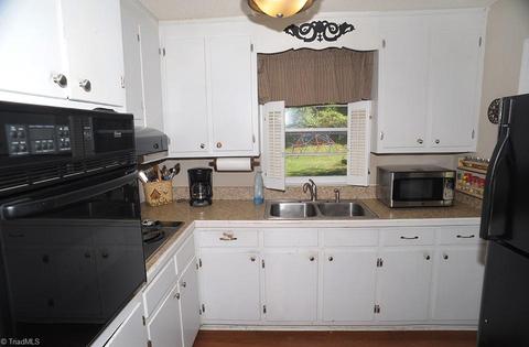 606 2nd St, Spencer, NC 28159 photo 5